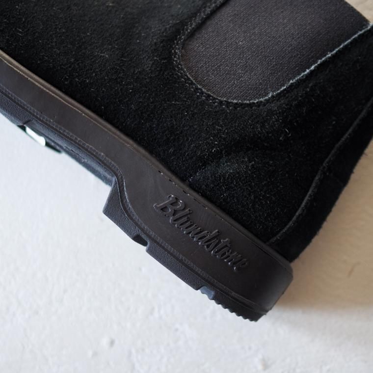 BLUNDSTONE