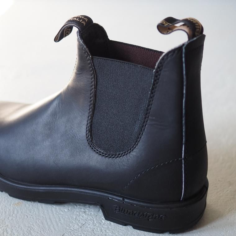 BLUNDSTONE