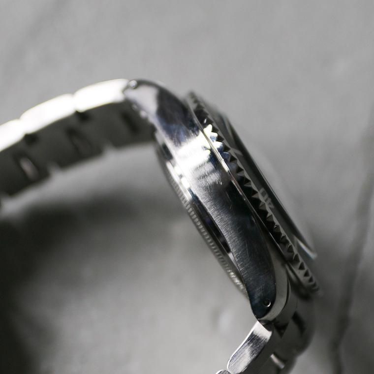 VAGUE WATCH