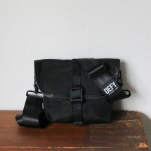 DEFY BAGS、デフィバッグスの通販サイト