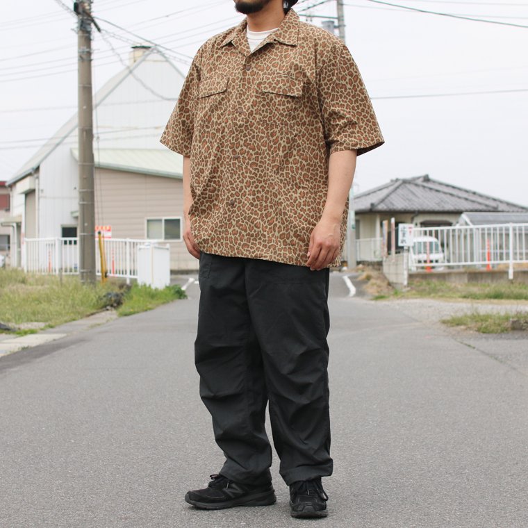 バーラップアウトフィッター BURLAP OUTFITTER キャンプシャツ CAMP SHIRT レオパード