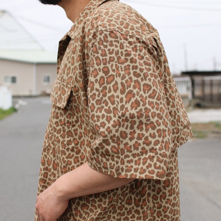 バーラップアウトフィッター BURLAP OUTFITTER キャンプシャツ CAMP SHIRT レオパード