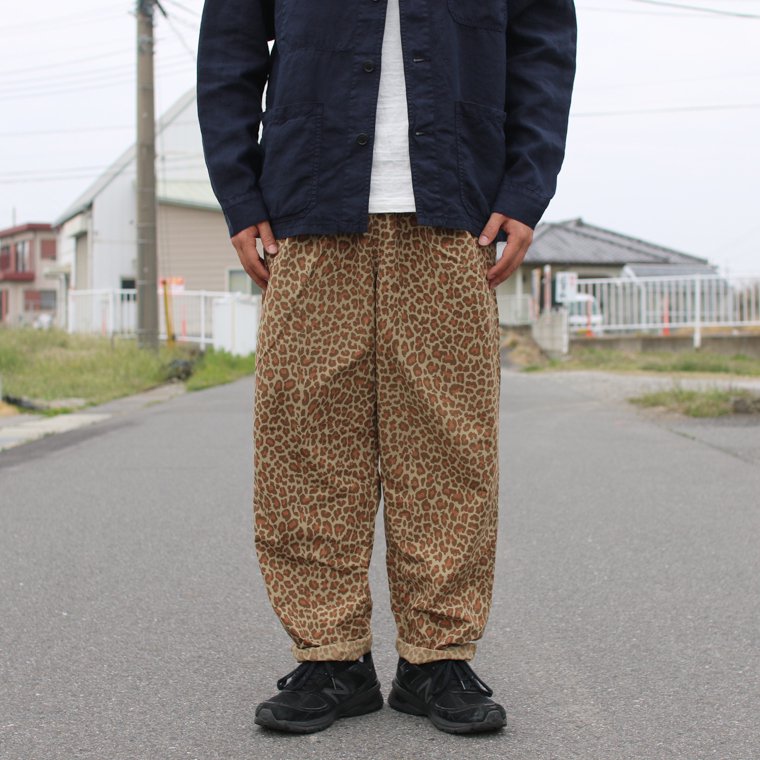 バーラップアウトフィッター BURLAP OUTFITTER トラックパンツプリンテッド TRACK PANTS PRINTED レオパード