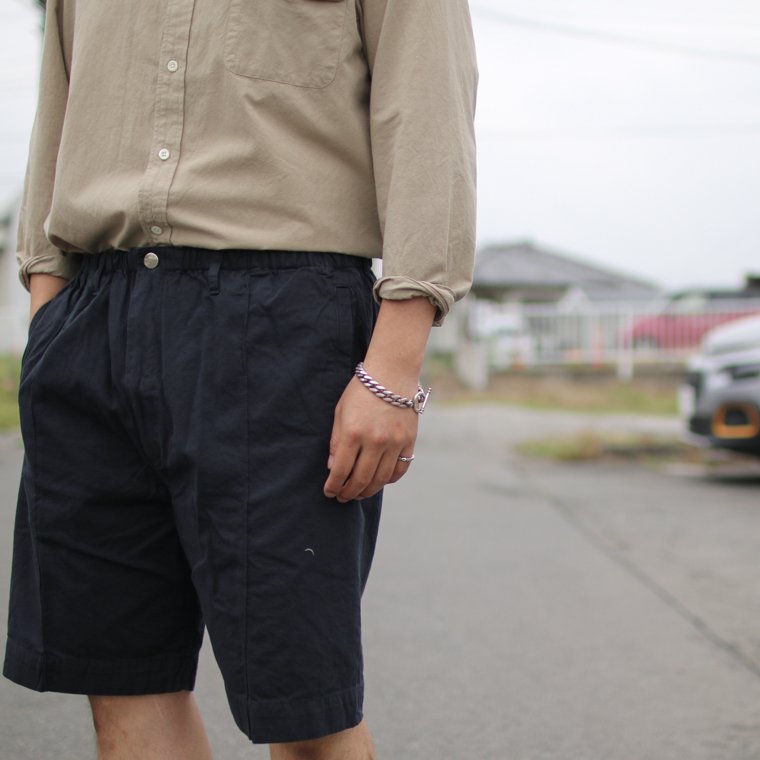 ネセサリー オア アンネセサリー NECESSARY or UNNECESSARY NOUN ピンタックショーツ PIN TUCK SHORTS  ネイビー