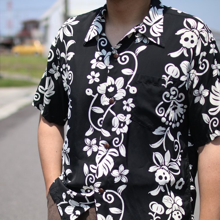 SUN SURF サンサーフ 東洋エンタープライズ SS38806 ハワイアンシャツ HAWAIIAN SKULL BORDER ブラック