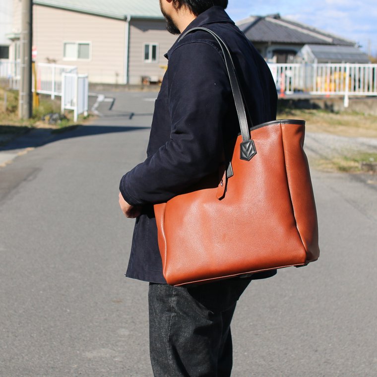 イトゥアイス ITUAIS カルロストートバッグ Carlos Tote Bag ドエスキンレザー Doeskin キャメル