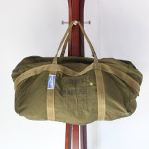 <img class='new_mark_img1' src='https://img.shop-pro.jp/img/new/icons14.gif' style='border:none;display:inline;margin:0px;padding:0px;width:auto;' />FRENCH AIR FORCE PARATROOPER BAG フランス軍 パラトルーパーバッグ ユーズド T