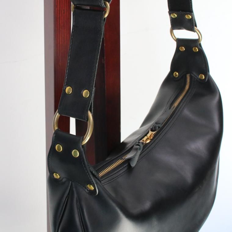 インセプション INCEPTION クロムエクセルレザーバナナバッグ