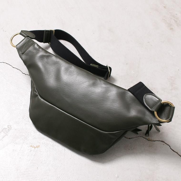 茶芯 TROPHY CLOTHING ホースハイドデイトリップバッグ 馬革 黒 トロフィークロージング TROPHY CLOTHING TR-B18 Horsehide Bag
