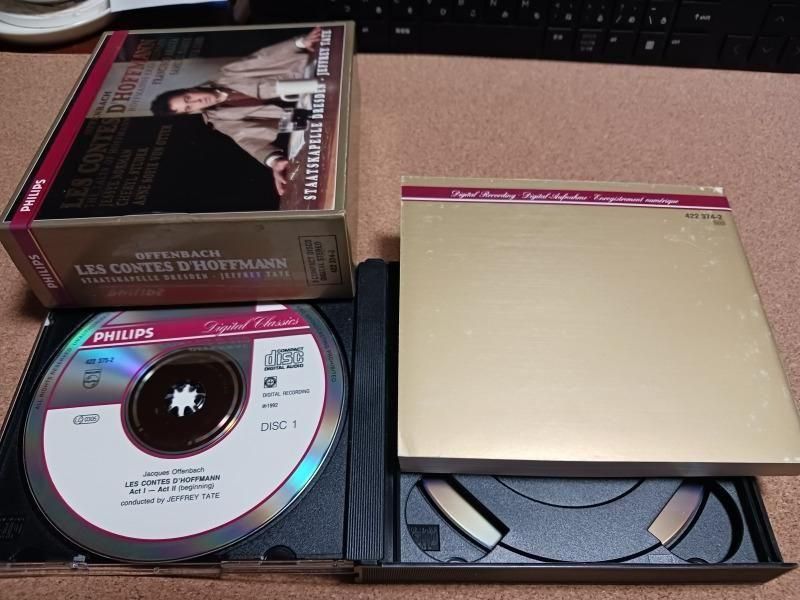 サブ画像3:▽オッフェンバック:ホフマン物語 テイト=SKD; アライサ(T) 他 (PHILIPS・3CD)ジャケット写真 サブ画像3:▽オッフェンバック:ホフマン物語 テイト=SKD; アライサ(T) 他 (PHILIPS・3CD)ジャケット写真