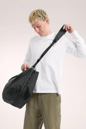 アークテリクス　イオンギアオーガナイザー　ブラック 47e8e97c81a80b876b5c53360f8dda