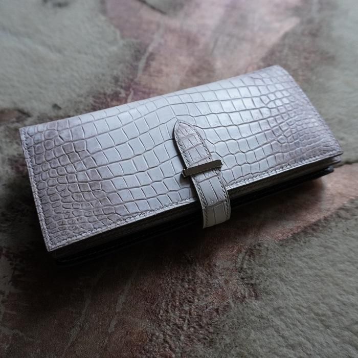 だいぶ安くなってます！ほぼ新品！ヒマラヤクロコ 長財布 (購入時15万円) 100万円収納】ヒマラヤ・ポロサス/スモールクロコダイル二つ折り