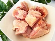 【冷凍】無薬飼育鶏　モモ肉カットタイプ 450g