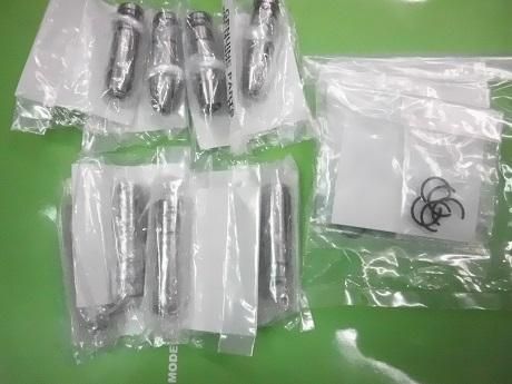 Z1Z2 純正バルブガイド＆クリップSET 1台分 - Z1 Z2 純正パーツ