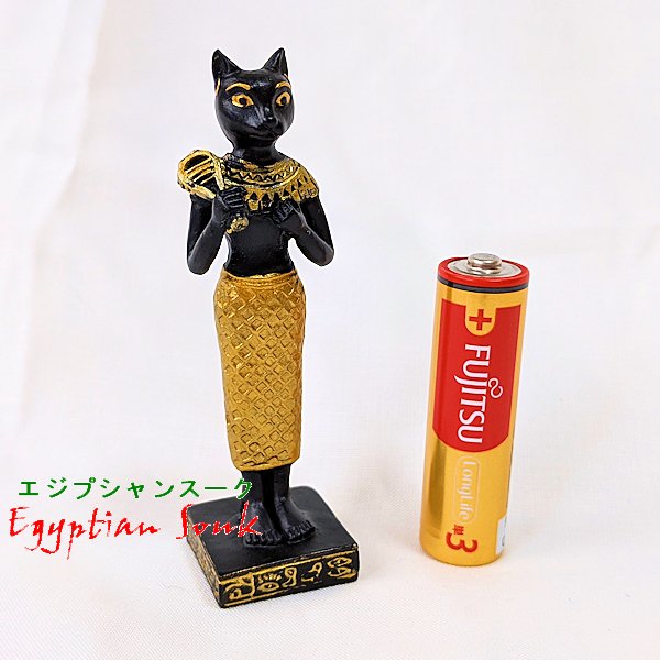 エジプト 猫のバステト神  女神像の置物  エジプト文明