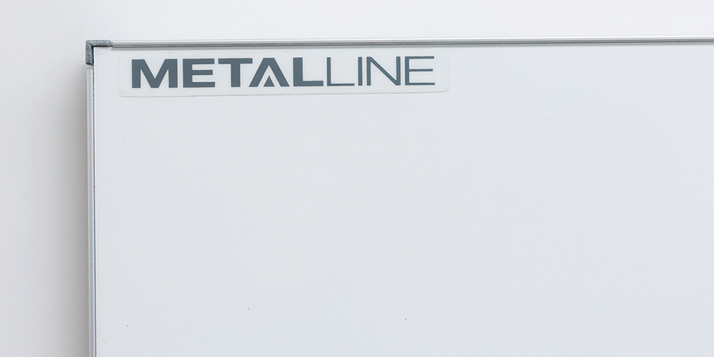 日学 壁掛けホワイトボード メタルライン シルバー 横444×縦296×厚10.9mm