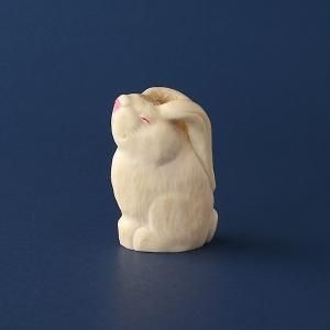 かぼちゃに兎』 根付 （提げ物 /緒締め /帯留め /Netsuke） | www.esn