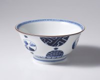 丸紋山水絵麺鉢