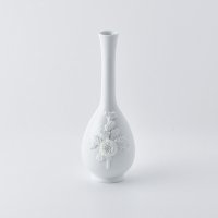 平戸菊花飾白磁鶴首花瓶