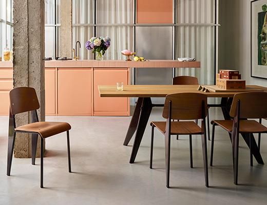 Vitra EM Table/EMターブル ウッド ベニヤ ナチュラルオーク EM Table / EMターブル | Official Vitra® Website JP