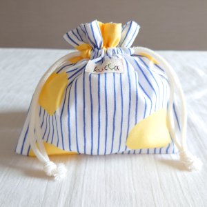 防水きんちゃくポーチ（ミニ） 黄色い太陽 by niko's design　防水布　収納袋　旅行用