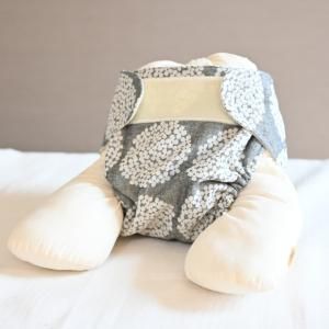 大人おむつカバー　ブルー　 Lサイズ　金属ホック付き　裏はサラサラ撥水　未使用 大人おむつカバー ブルー Lサイズ 金属ホック付き 裏はサラサラ