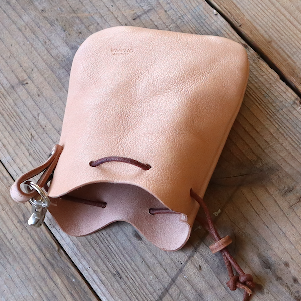 日本最級 専用出品】ハンドメイド レザー 巾着袋 ファッション 日本最級 専用出品】ハンドメイド レザー 巾着袋 ファッション