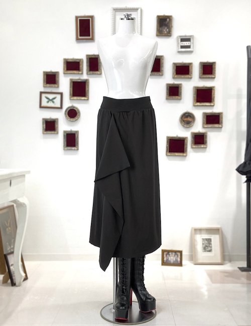 【Na+H】エヌエープラスエイチ　Licタイトスカートを販売する通販ページです。