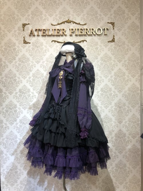 ATELIER PIERROT(アトリエピエロ)荊姫OP(ワンピース) ひざ丈ワンピース