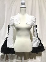 【MARBLE】マーブル　編み上げボリュームフリルショートジャケット:白×黒フリル