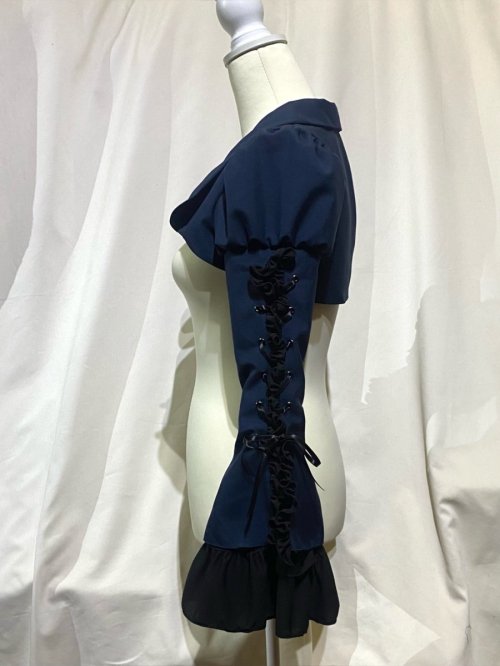 MARBLE】マーブル 編み上げボリュームフリルショートジャケット:紺×黒
