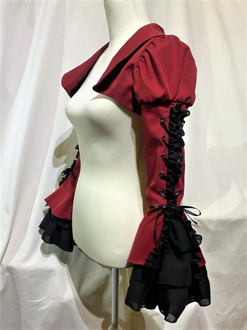 MARBLE】マーブル 編み上げボリュームフリルショートジャケット:赤×黒 
