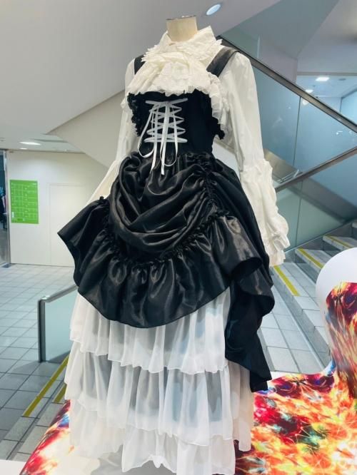 【ATELIER PIERROT】アトリエピエロ ロングバッスルジャンパースカートを販売する通販ページです。