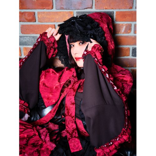 HELI-X × ATELIER PIERROT】 Rose Red Madness 薔薇色の憤怒 赤黒ケープを販売する通販ページです。