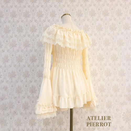 ATELIER PIERROT】Shirring princess sleeve blouse White/Ivory 