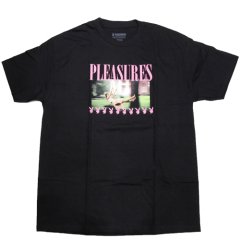 <img class='new_mark_img1' src='https://img.shop-pro.jp/img/new/icons14.gif' style='border:none;display:inline;margin:0px;padding:0px;width:auto;' />PLEASURES × PLAYBOY SWING T-SHIRT