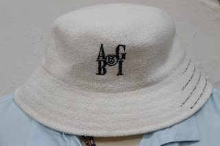 <img class='new_mark_img1' src='https://img.shop-pro.jp/img/new/icons14.gif' style='border:none;display:inline;margin:0px;padding:0px;width:auto;' />　a good bad influence　LOGO Bermuda Bucket Hat　White
