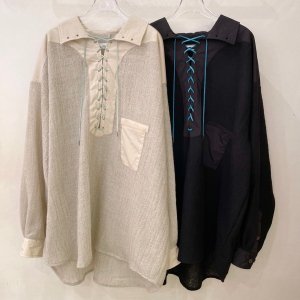 <img class='new_mark_img1' src='https://img.shop-pro.jp/img/new/icons14.gif' style='border:none;display:inline;margin:0px;padding:0px;width:auto;' />odd_ WOOL GAUZE LACE UP SHIRTS