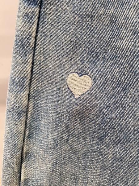 Eito stan ハート刺繍デニムパンツ - CHELSEA, ONLINE STORE