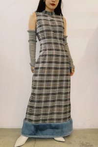 <img class='new_mark_img1' src='https://img.shop-pro.jp/img/new/icons10.gif' style='border:none;display:inline;margin:0px;padding:0px;width:auto;' />GHOSPELL Kora Check Midi Dress