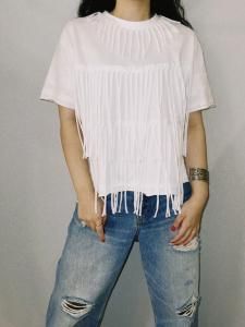 <img class='new_mark_img1' src='https://img.shop-pro.jp/img/new/icons14.gif' style='border:none;display:inline;margin:0px;padding:0px;width:auto;' />OKIRAKU fringe t-shirt