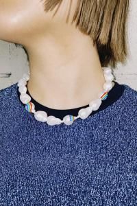 <img class='new_mark_img1' src='https://img.shop-pro.jp/img/new/icons14.gif' style='border:none;display:inline;margin:0px;padding:0px;width:auto;' />chelsea import pearl rainbow necklace