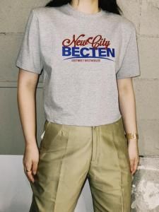 <img class='new_mark_img1' src='https://img.shop-pro.jp/img/new/icons14.gif' style='border:none;display:inline;margin:0px;padding:0px;width:auto;' />chelsea import cropped logo T