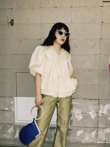 <img class='new_mark_img1' src='https://img.shop-pro.jp/img/new/icons14.gif' style='border:none;display:inline;margin:0px;padding:0px;width:auto;' />GHOSPELL Pernilla Pleat Top