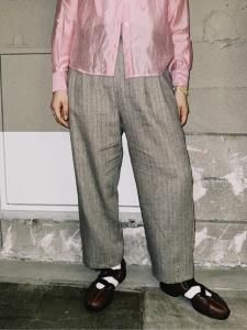 <img class='new_mark_img1' src='https://img.shop-pro.jp/img/new/icons14.gif' style='border:none;display:inline;margin:0px;padding:0px;width:auto;' />OKIRAKU metallic linen tuck pants
