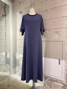 <img class='new_mark_img1' src='https://img.shop-pro.jp/img/new/icons14.gif' style='border:none;display:inline;margin:0px;padding:0px;width:auto;' />OKIRAKU shiny knit jacquard dress
