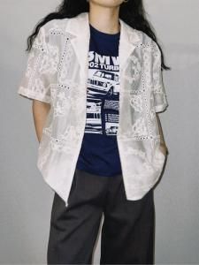 <img class='new_mark_img1' src='https://img.shop-pro.jp/img/new/icons14.gif' style='border:none;display:inline;margin:0px;padding:0px;width:auto;' />chelsea import Cotton lace embroidery shirt