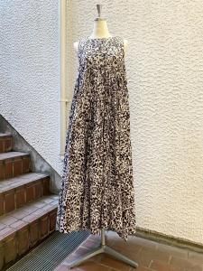 <img class='new_mark_img1' src='https://img.shop-pro.jp/img/new/icons14.gif' style='border:none;display:inline;margin:0px;padding:0px;width:auto;' />GHOSPELL Mattie Midi Dress