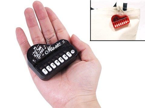 ミュージックピアノキーホルダー｜おもちゃ・縁日玩具・駄菓子