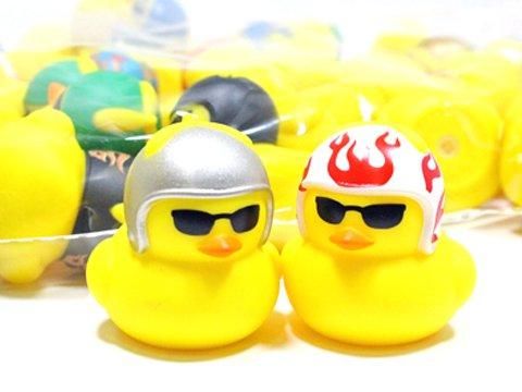 ぷかぷかアヒルちゃんヘルメット| おもちゃ・縁日玩具